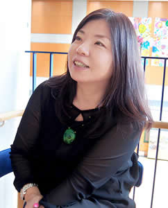 鈴木 京子Suzuki Kyoko 国際障害者交流センター ビッグ・アイ 副館長/アーツ・エグゼクティブプロデューサー